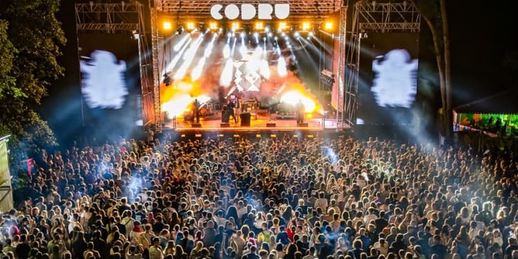 CODRU Festival 2026 aduce trei zile de muzică și artă în Pădurea Verde
